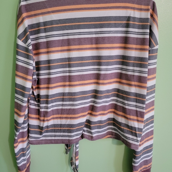 Fitz + Eddi long sleeve crop top - Picture 2 of 3